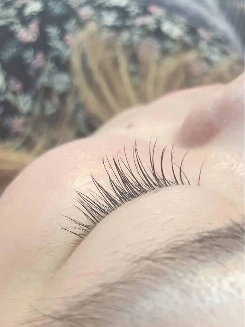 マツエク・マツパ そそ　喜 多のヘアスタイル