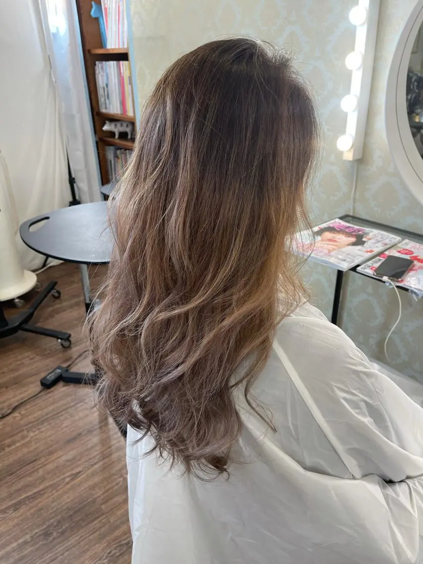 ロング 外国人風カラー CALON銀座　松田 力丸のヘアスタイル