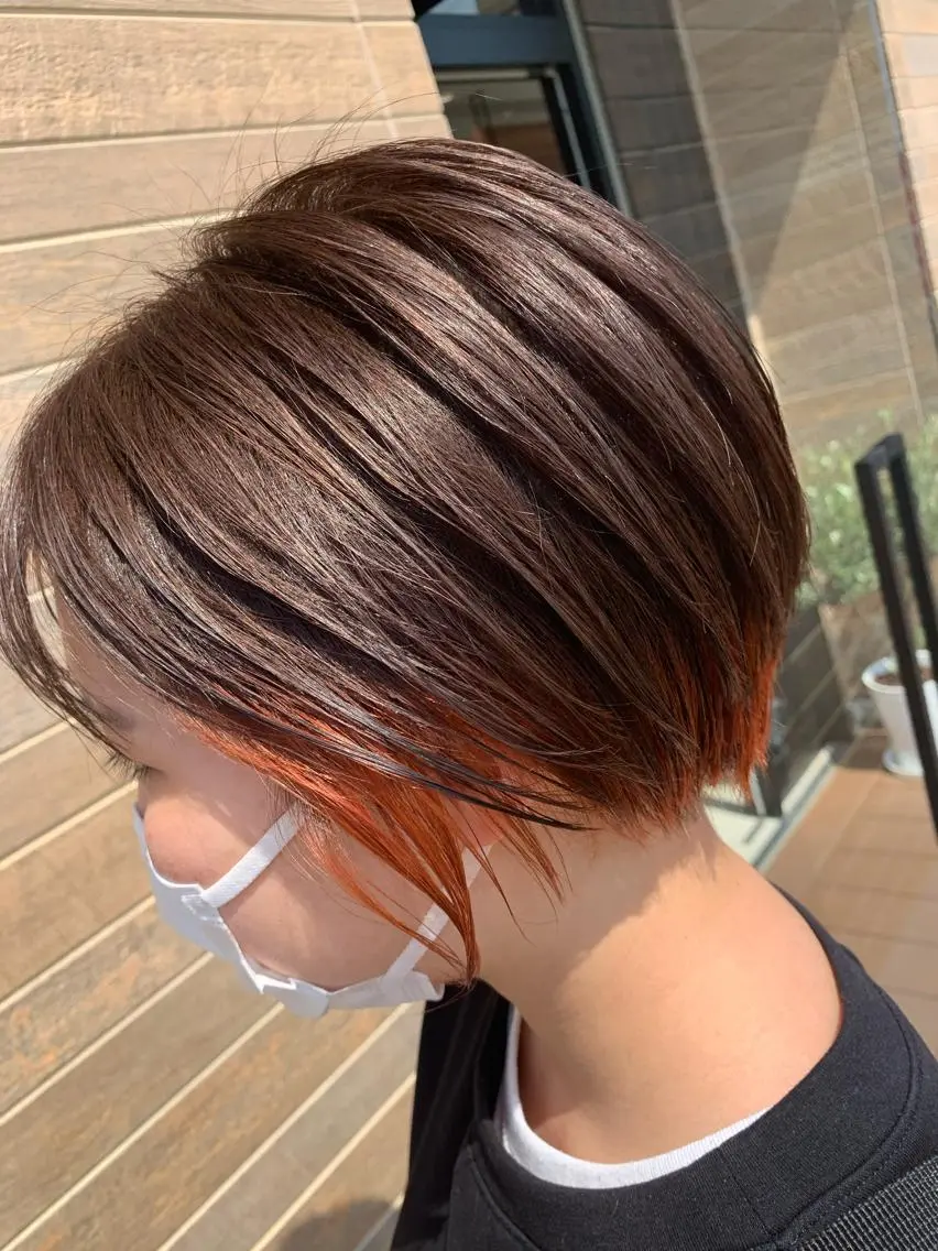 ショート カラー ショートボブ ハンサムショート インナーカラー オレンジ ボブ 大関 はるかのヘアスタイル