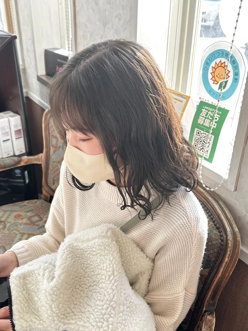 セミロング カラー 髪質改善のプロ✨りな さんのヘアスタイル
