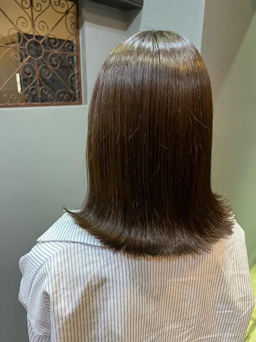 セミロング カラー 透明感カラー オリーブカラー トリートメント カット ヘアカラー 【N°deseo】 Hiromi🦋のヘアスタイル