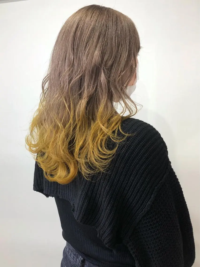 カラー white.梅田 デザインカラー🦄のヘアスタイル