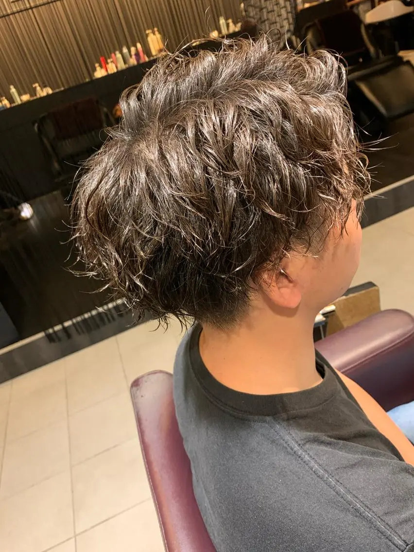 ショート パーマ カット ヘアカラー ヘッドスパ 美髪形成!色素改善! 秋田 和輝のヘアスタイル