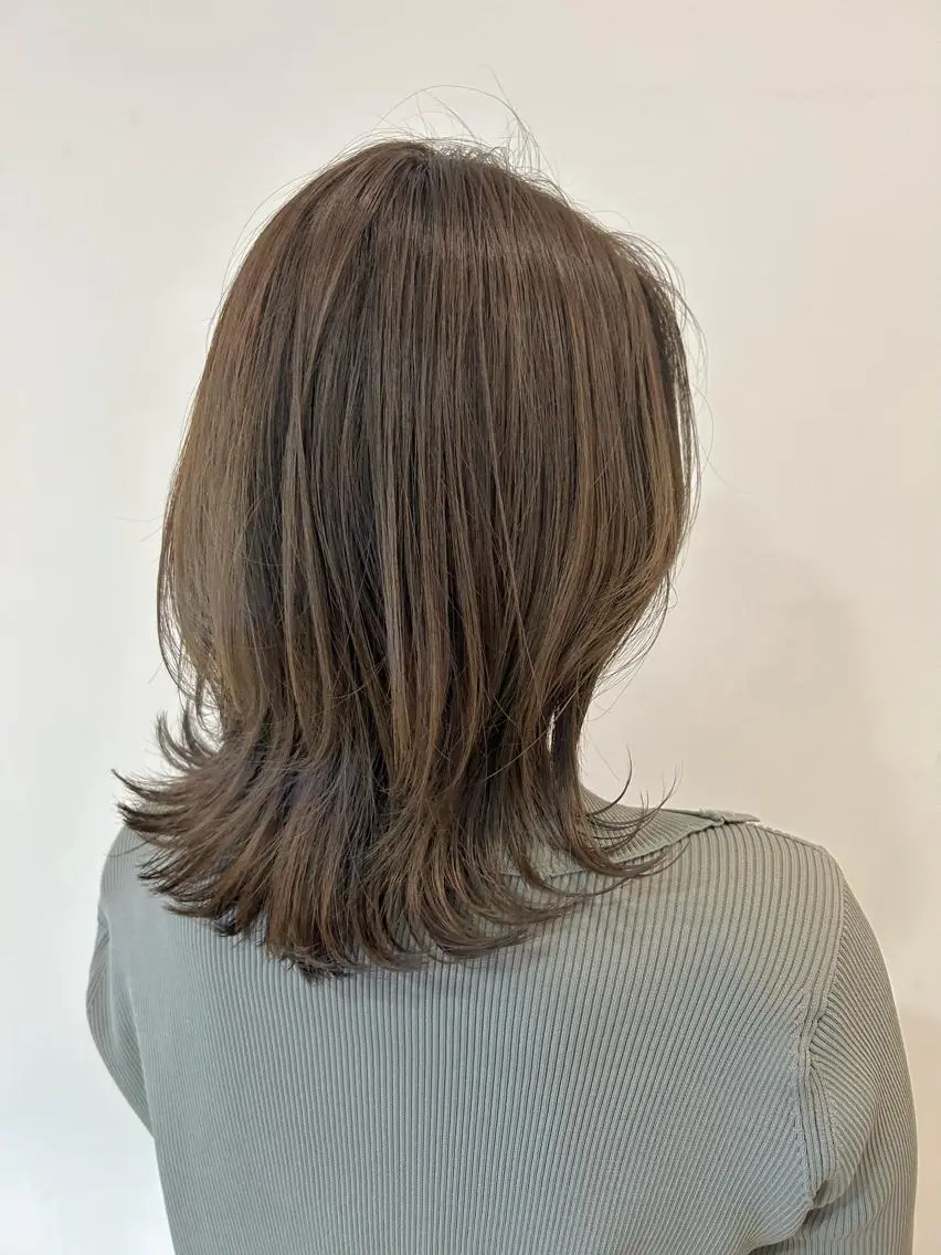ミディアム カラー くびれヘア くびれレイヤー レイヤーカット カット ヘアカラー トリートメント 🫧顔周りカット 🫧樫村優香のヘアスタイル