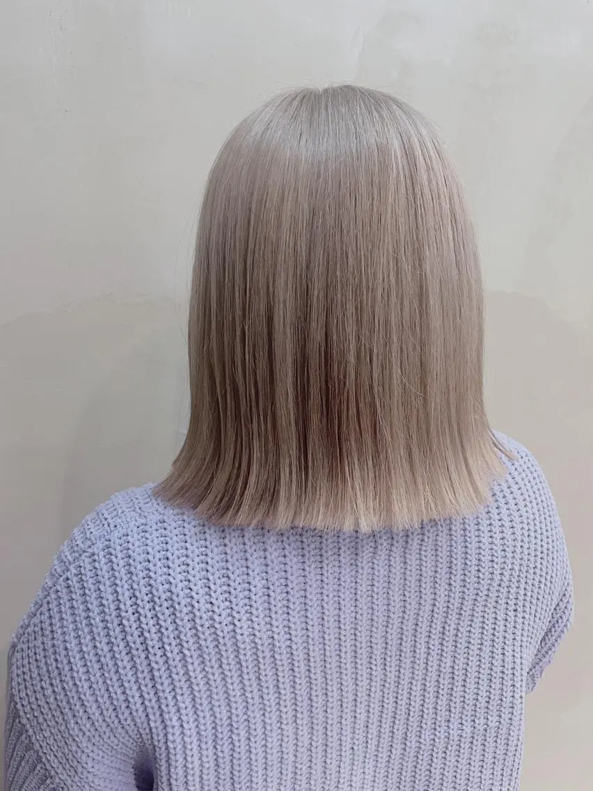 ミディアム カラー 堤 麻衣子のヘアスタイル