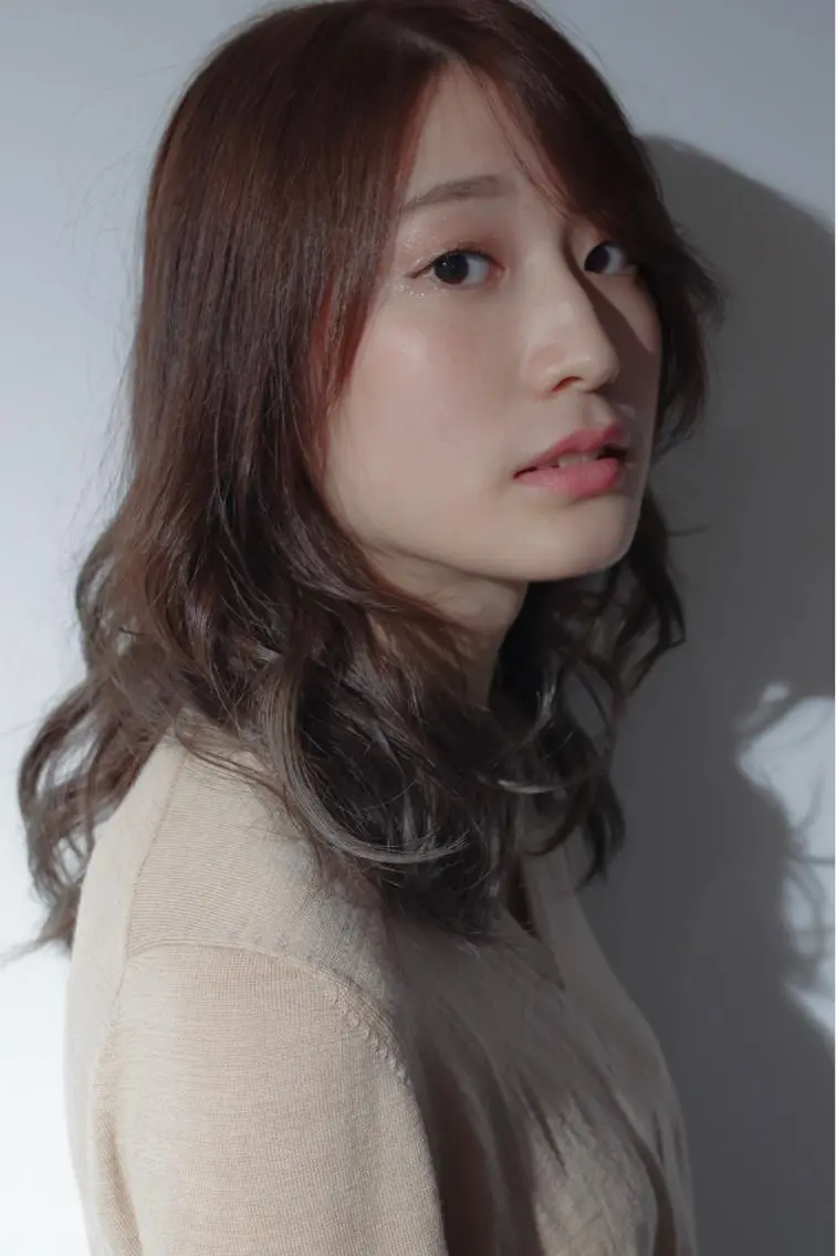 ミディアム セミロング カラー 🌈ディレクター🌈 徳松優希のヘアスタイル