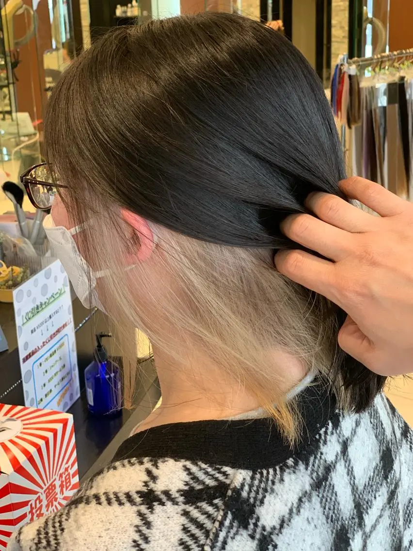ミディアム カラー インナーカラー ヘアカラー カラーと言ったら SAWARAのヘアスタイル
