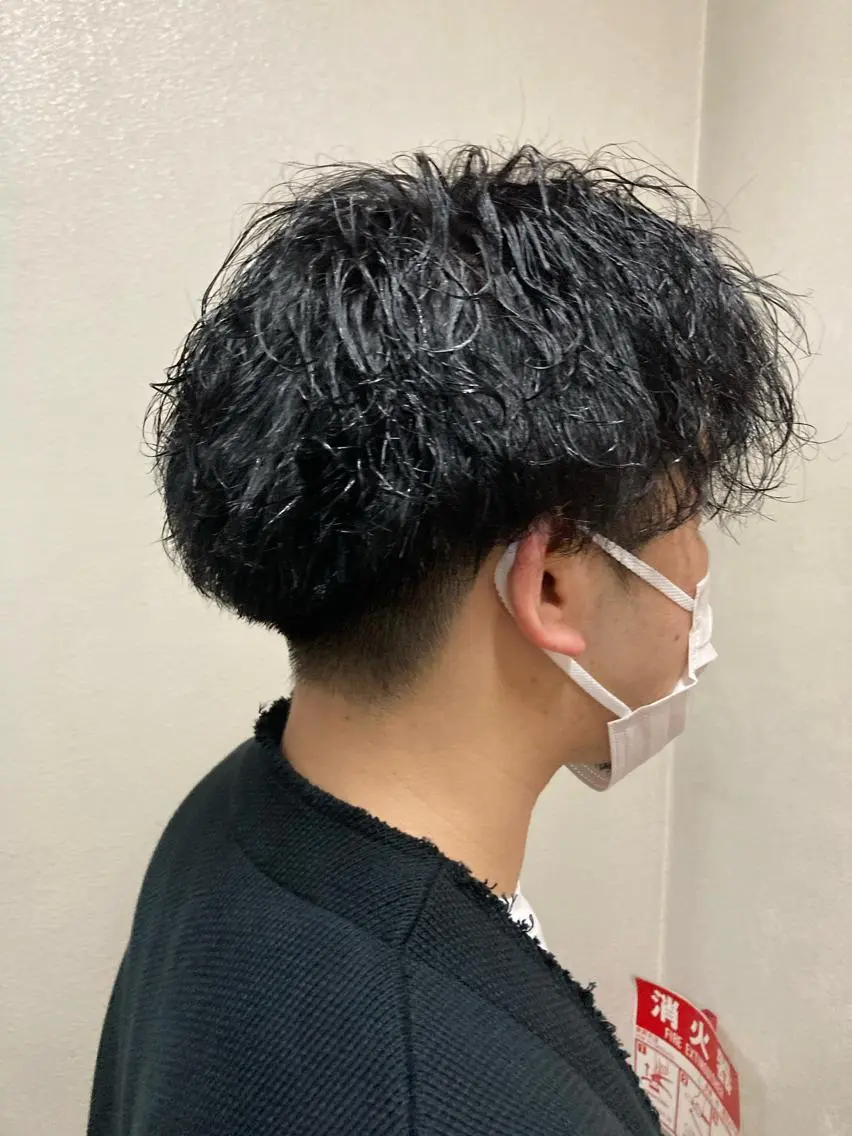 メンズ メンズパーマ 波巻きパーマ 完全個室マンツーマン メンズサロン草野貴樹のヘアスタイル