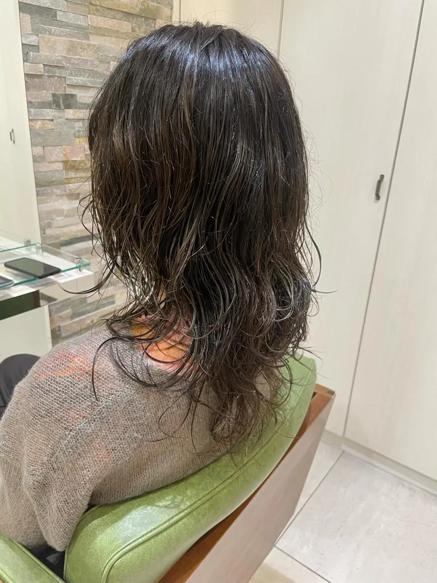 ロング パーマ ロング ウルフカット 石渡このみ 🍊レイヤーカットのヘアスタイル