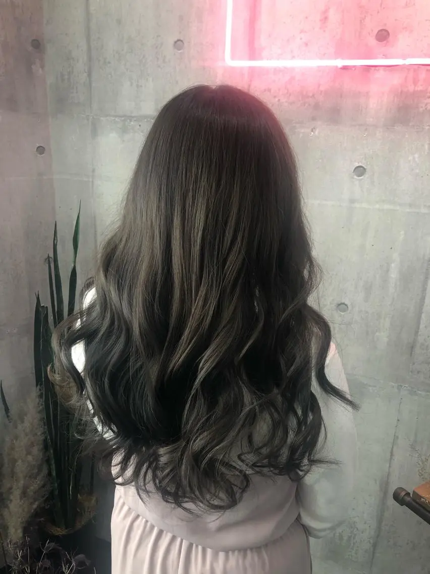 ロング カラー ダークグレー ダークグレージュ グレージュ 髪質改善💓艶髪💓 暖色💗加藤あゆみのヘアスタイル