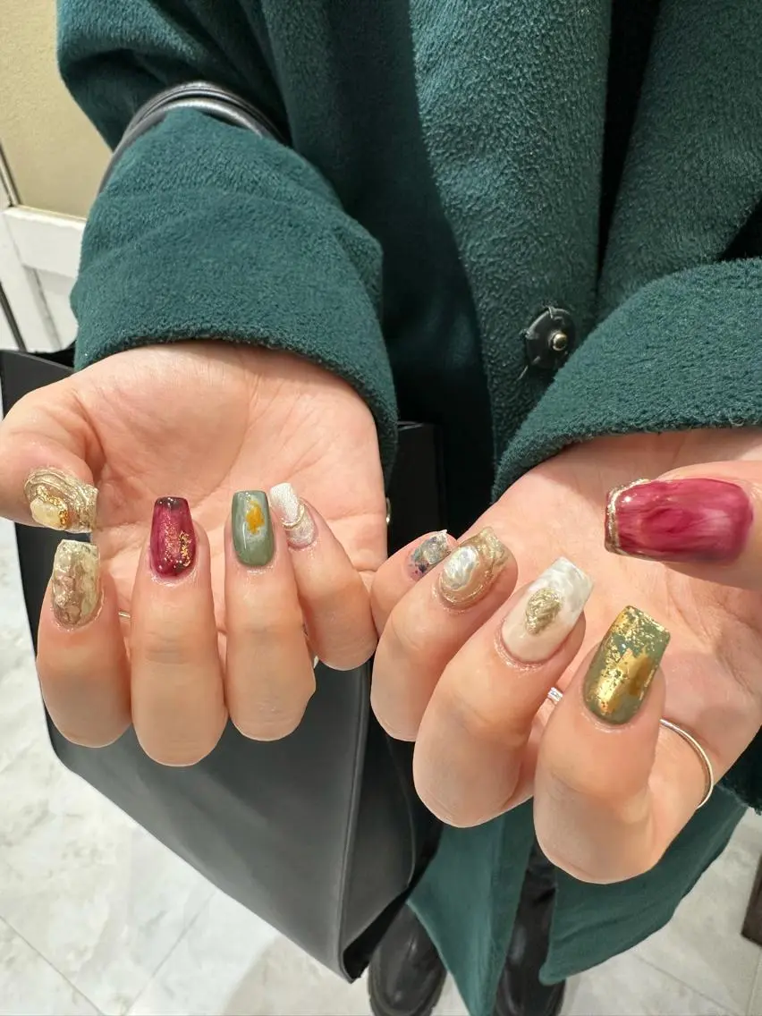ネイル ニュアンスネイル 個性派ネイル 🌼 ハルカ ♡の眉毛・アイブロウイメージ