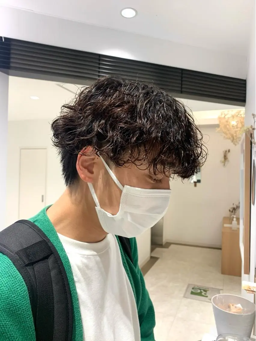 ショート パーマ メンズ メンズパーマ 刈り上げ カット パーマ メンズカット・ パーマ🎈はなさかのヘアスタイル