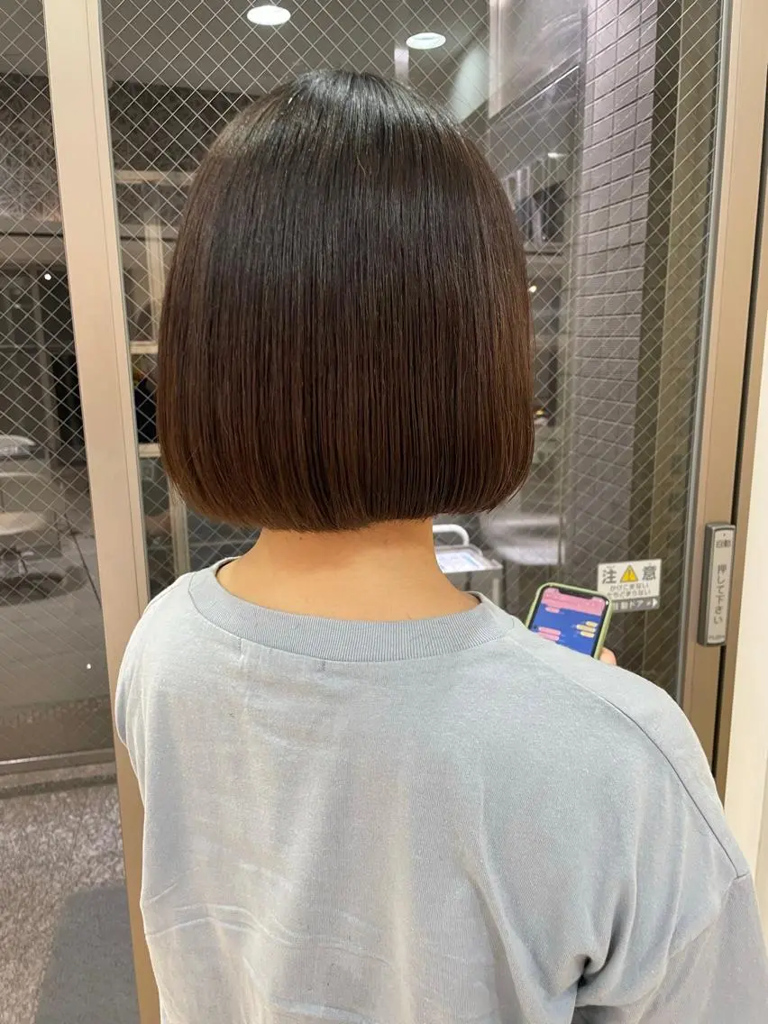 ショート ボブ レイヤーカット ベージュ/KANAのヘアスタイル