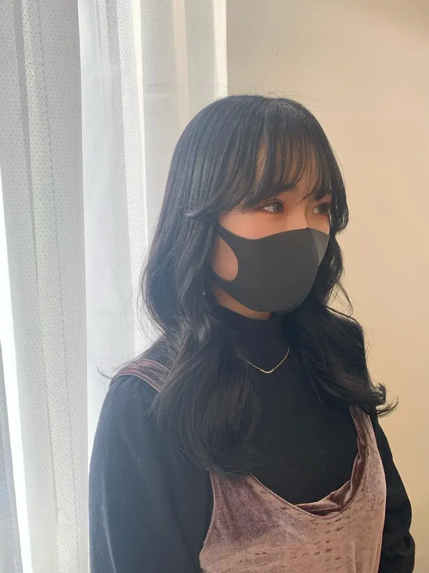 セミロング カラー 顔周りカット ヨシンモリ 韓国🇰🇷髪質改善 Chisaki치사키のヘアスタイル