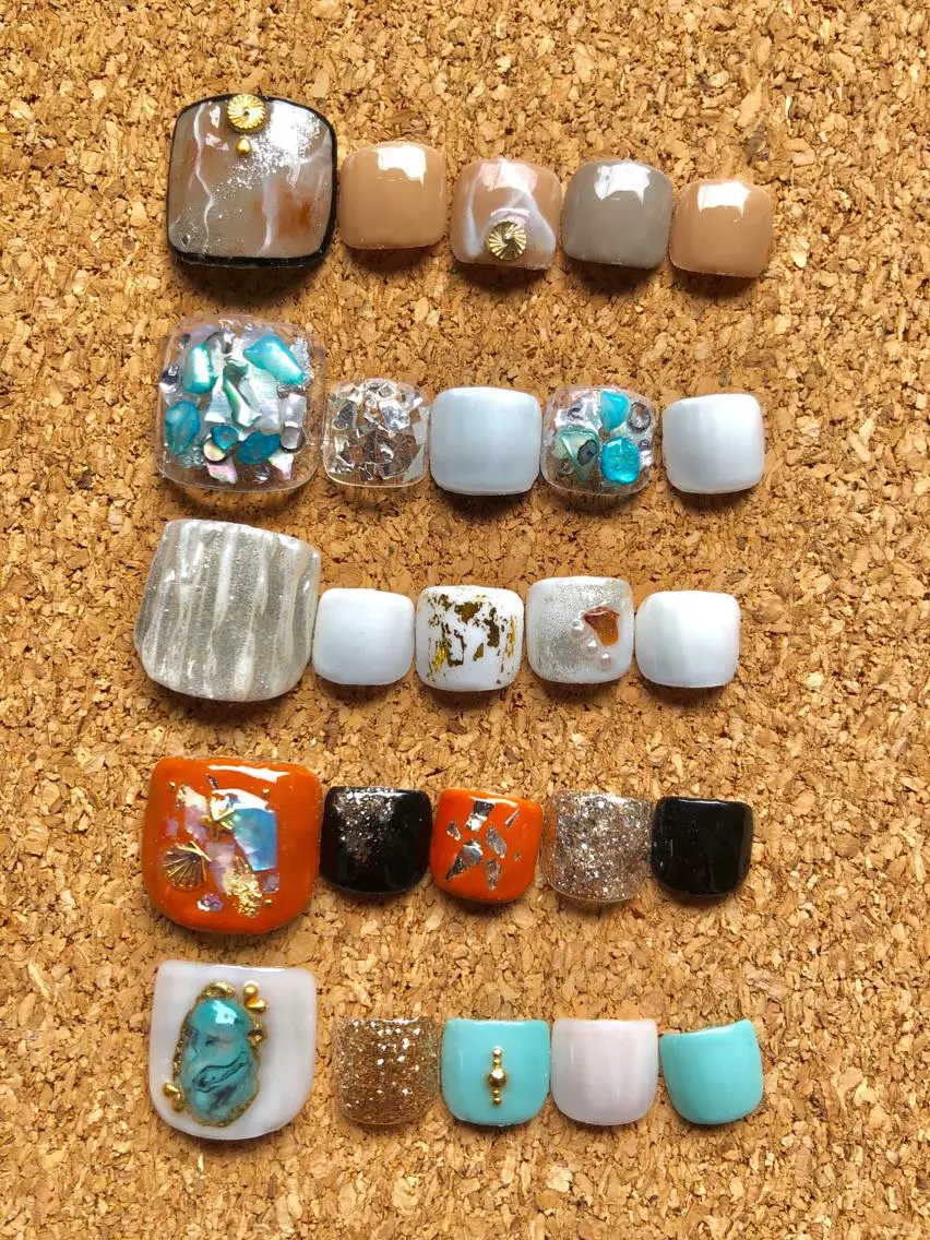 ショート ネイル フットネイル ラメ(グリッター) ミラーネイル シンプルネイル LUNE NAILのその他イメージ