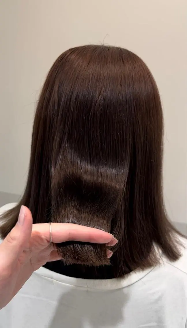 ミディアム カット ヘアカラー トリートメント 似合わせレイヤー/ 美髪縮毛矯正/ミナエのヘアスタイル