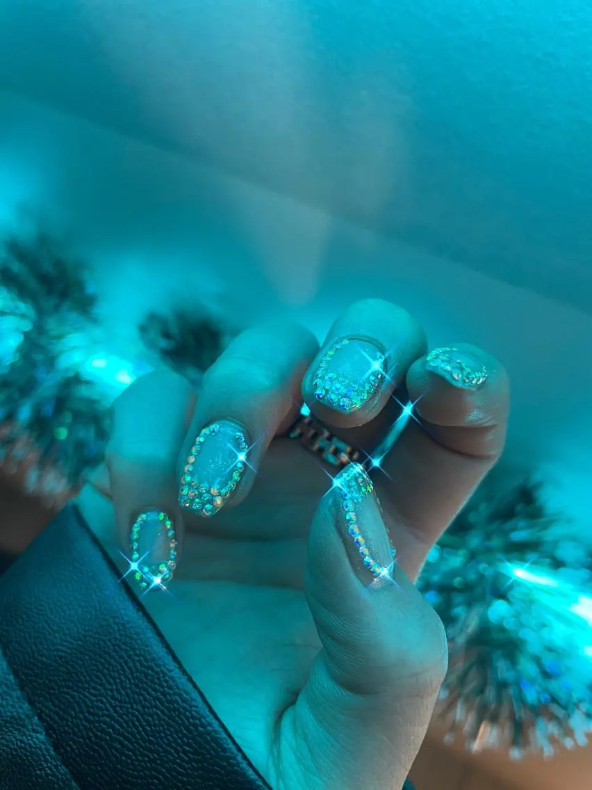 ネイル フレンチネイル ストーンネイル HAIR&NAIL KANAのネイルデザイン