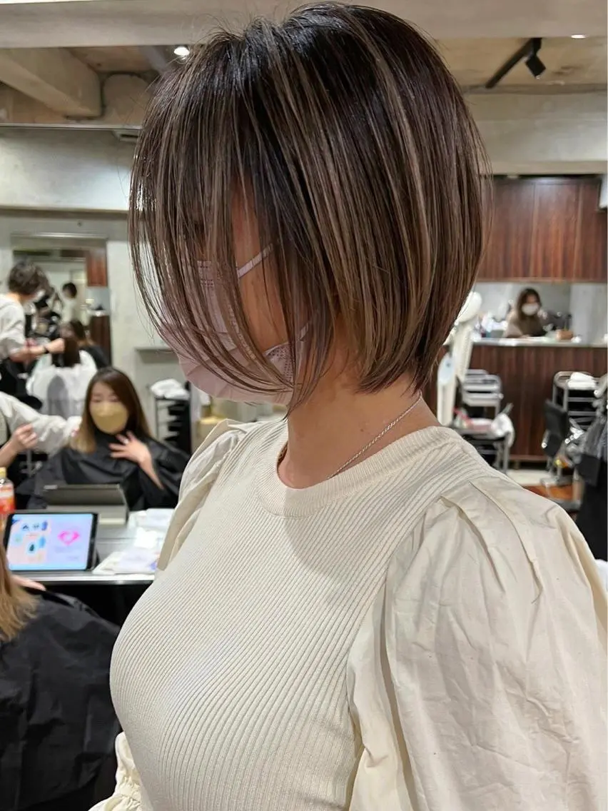 ショート カラー ショートボブ バレイヤージュ ブリーチ ケアブリーチ ダブルカラー 横浜 店長 橋場優のヘアスタイル