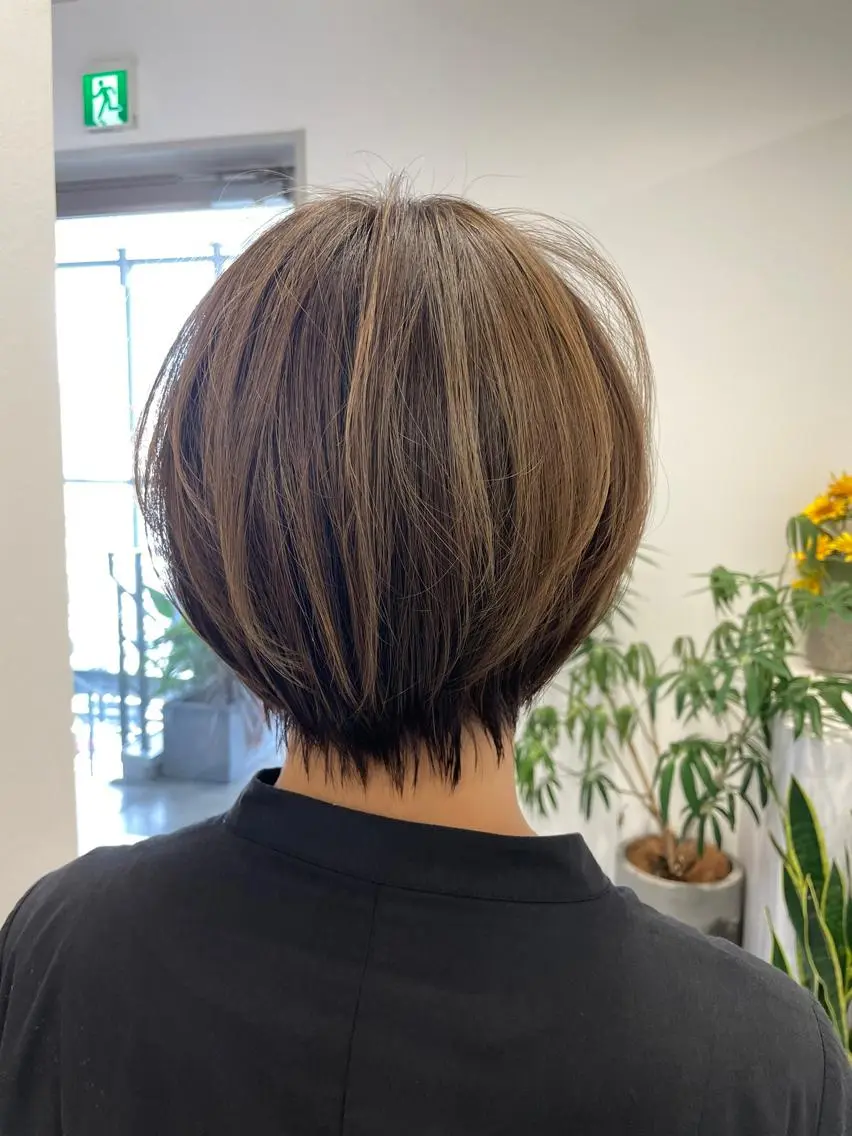 ショート カット ヘアカラー トリートメント ere hair salonのヘアスタイル