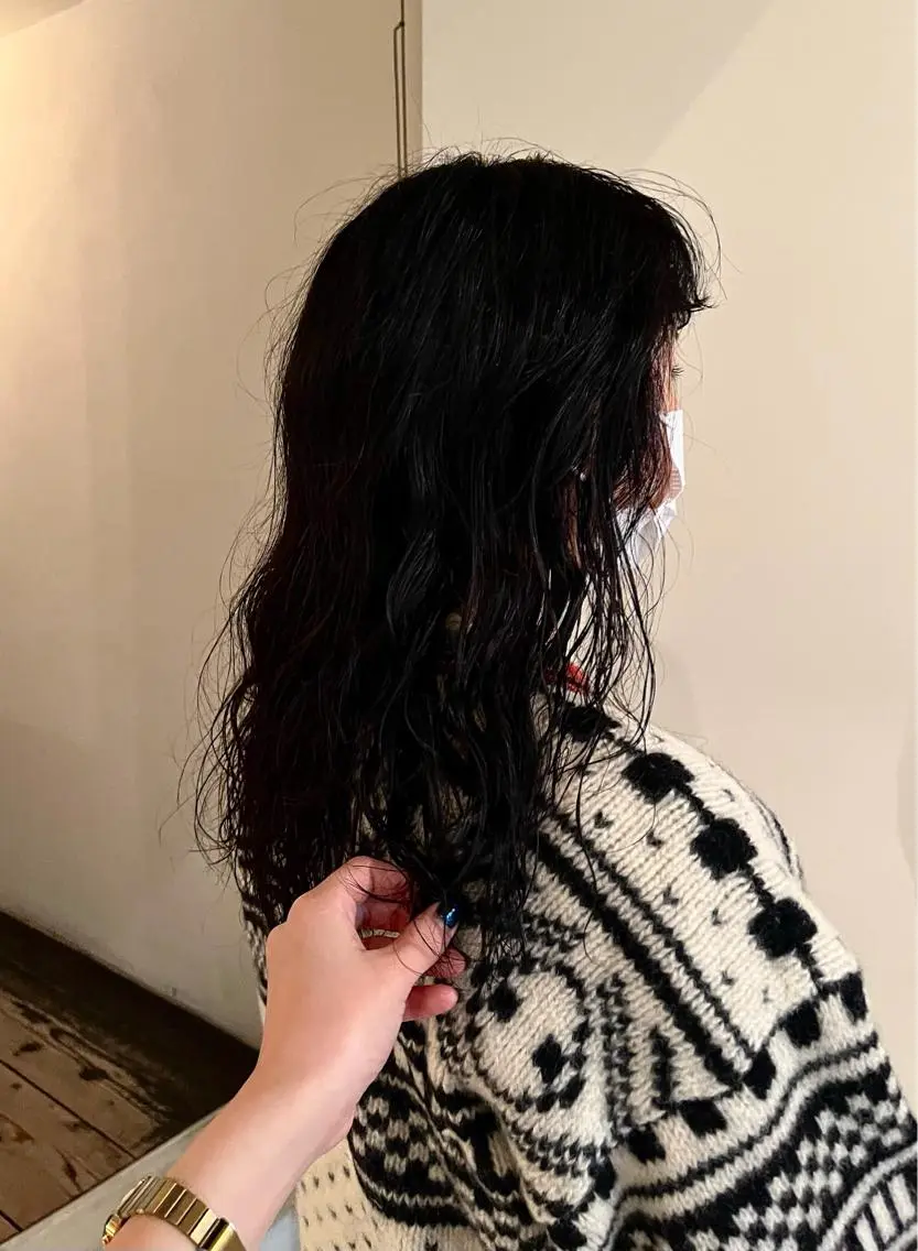 ロング パーマ room3小出 奈央子のヘアスタイル