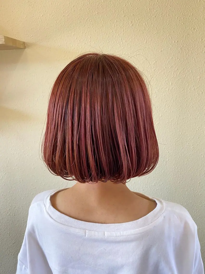 ミディアム 中川 茜里のヘアスタイル