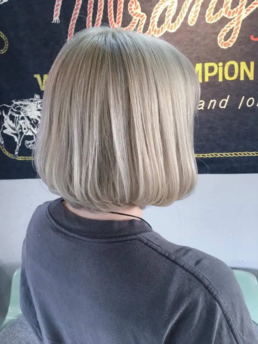 ショート カラー ブリーチ 代表 中島貴志のヘアスタイル