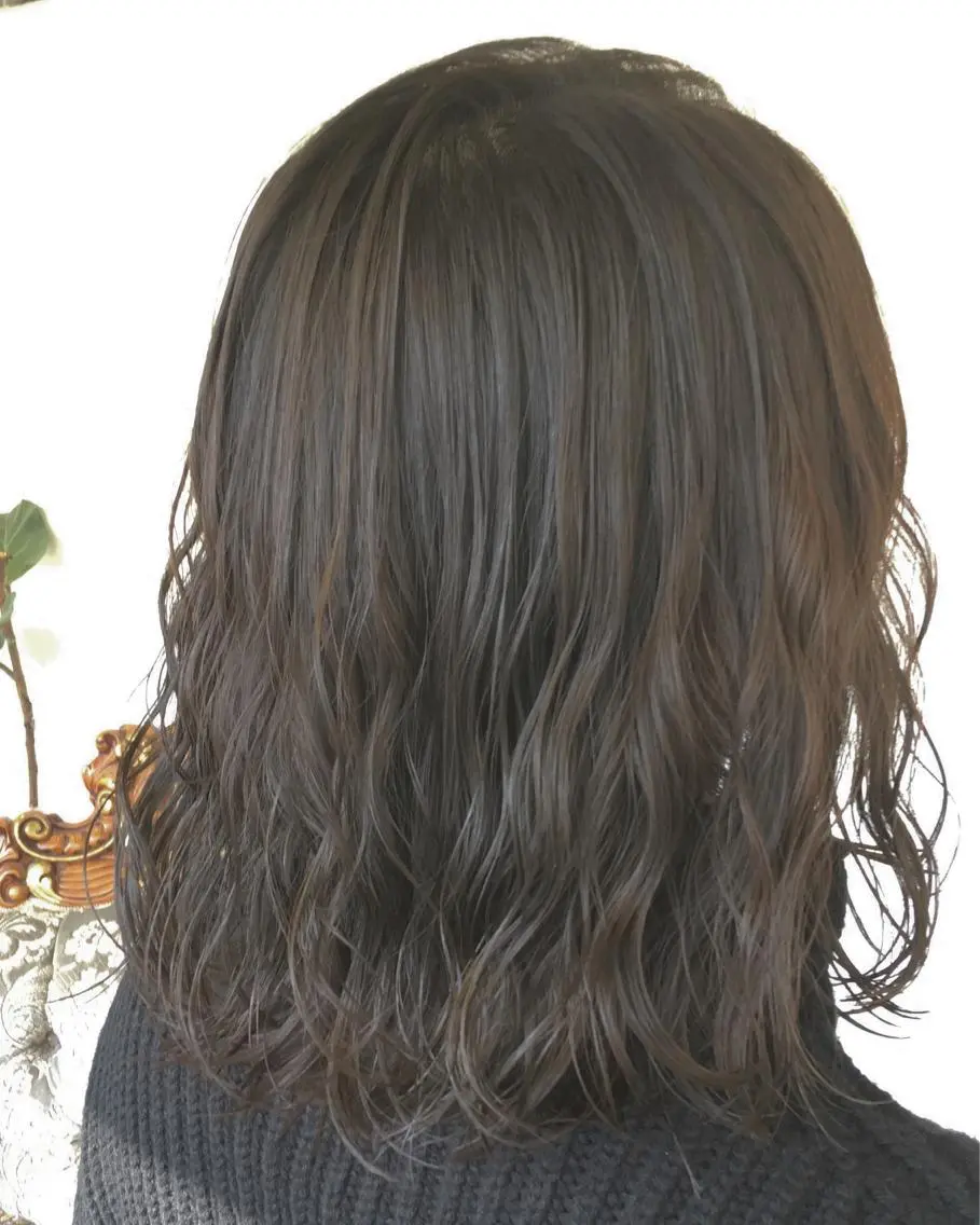 ミディアム カラー パーマ ヘアアレンジ アッシュ ベージュカラー エグチ アキラのヘアスタイル