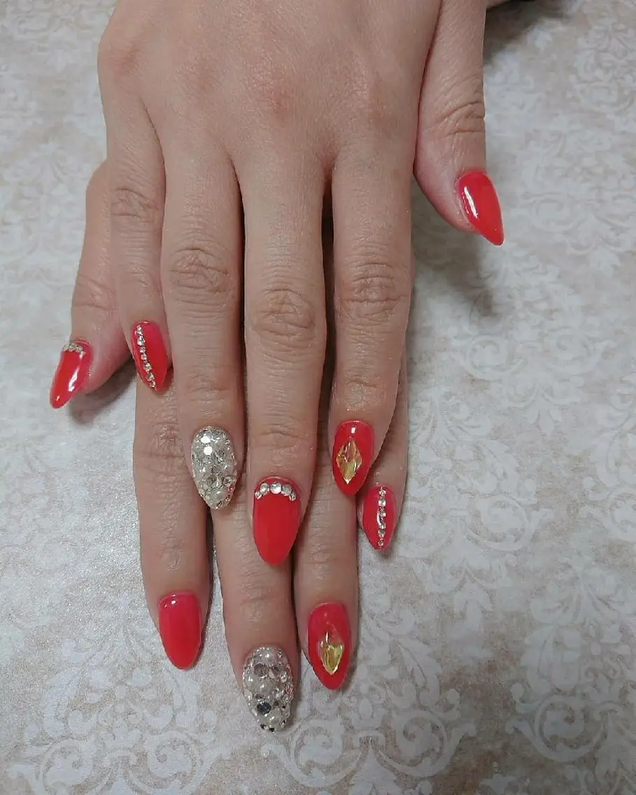 ネイル キラキラネイル JEWEL nailのネイルデザイン
