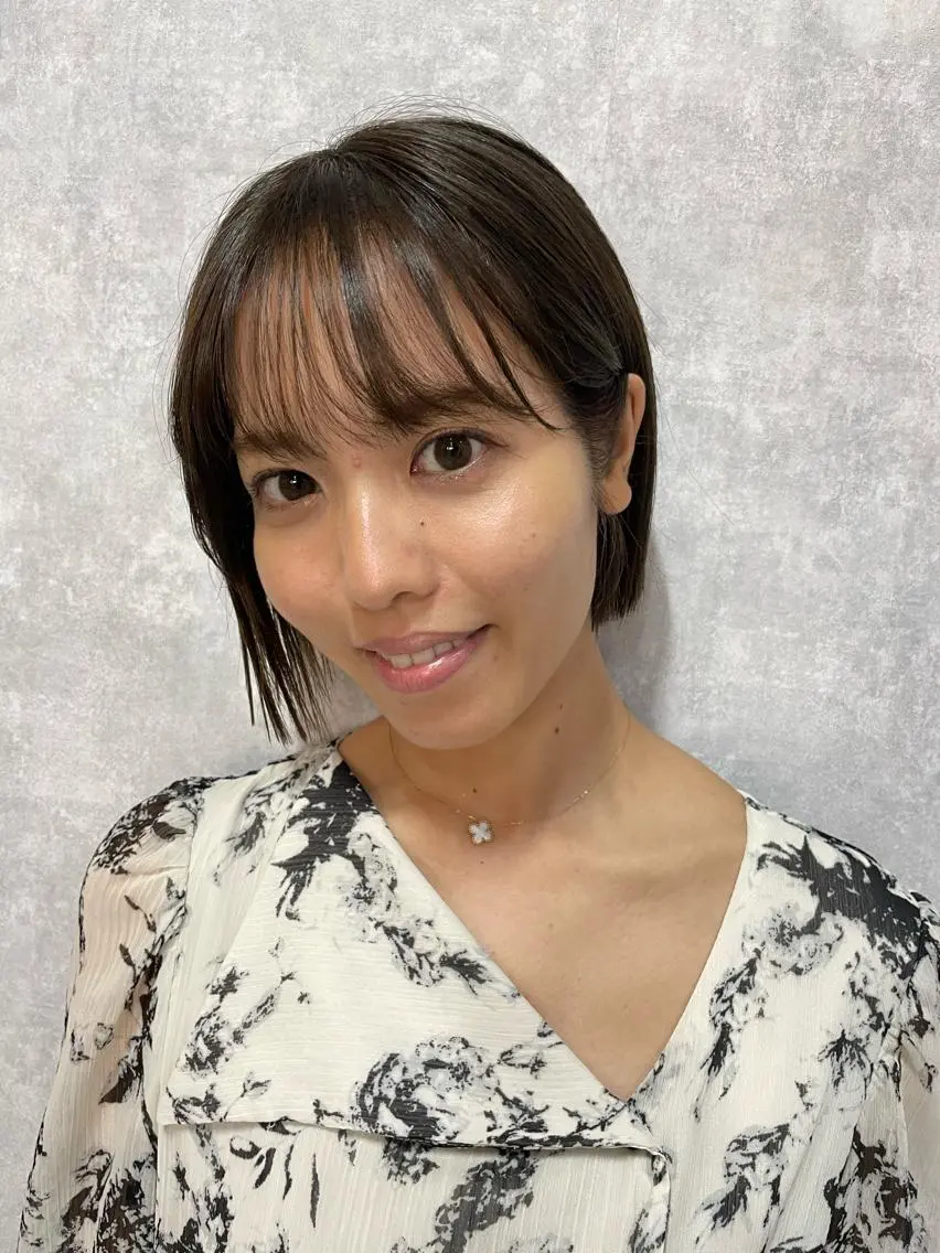 ショート 切りっぱなしボブ ショートボブ ハンサムショート 丸みショート アッシュ モテ髪/ボブ/ショー ト/アダチフウトのヘアスタイル