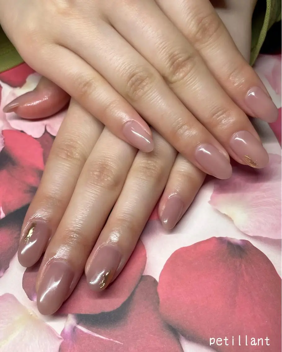 ネイル アートネイル キラキラネイル ワンカラーネイル ピンク ピンクベージュ nail salon petillantのネイルデザイン