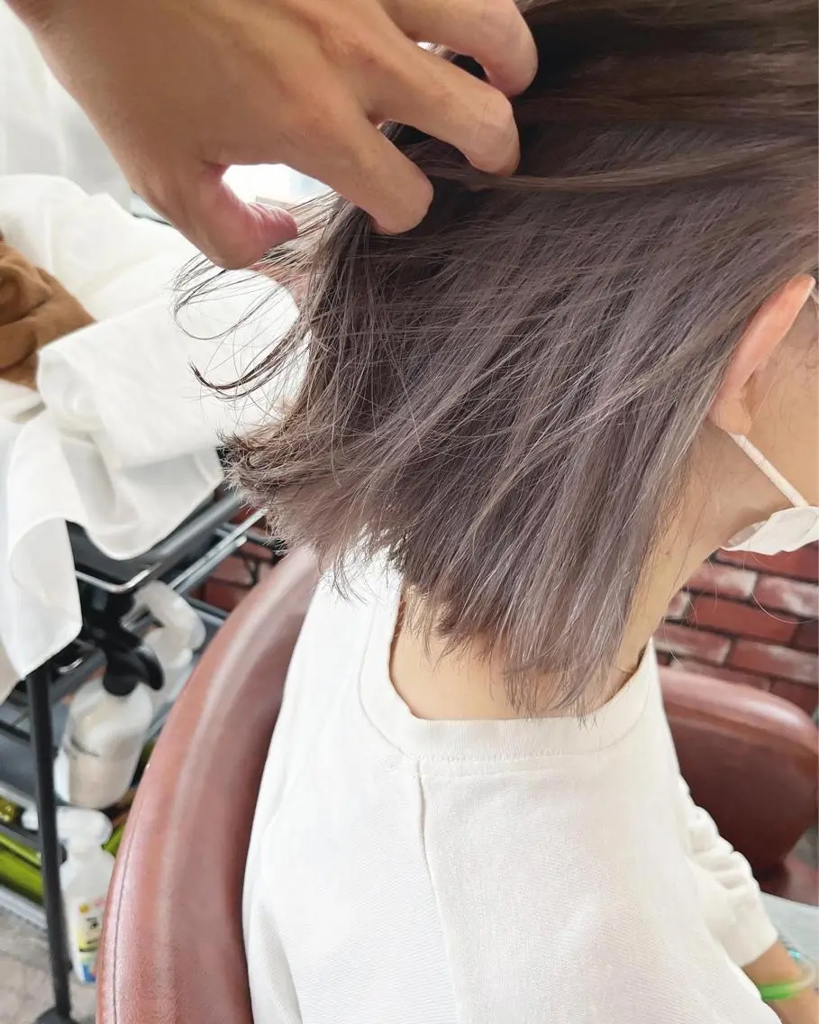 ミディアム カラー 眞壁 華子のヘアスタイル