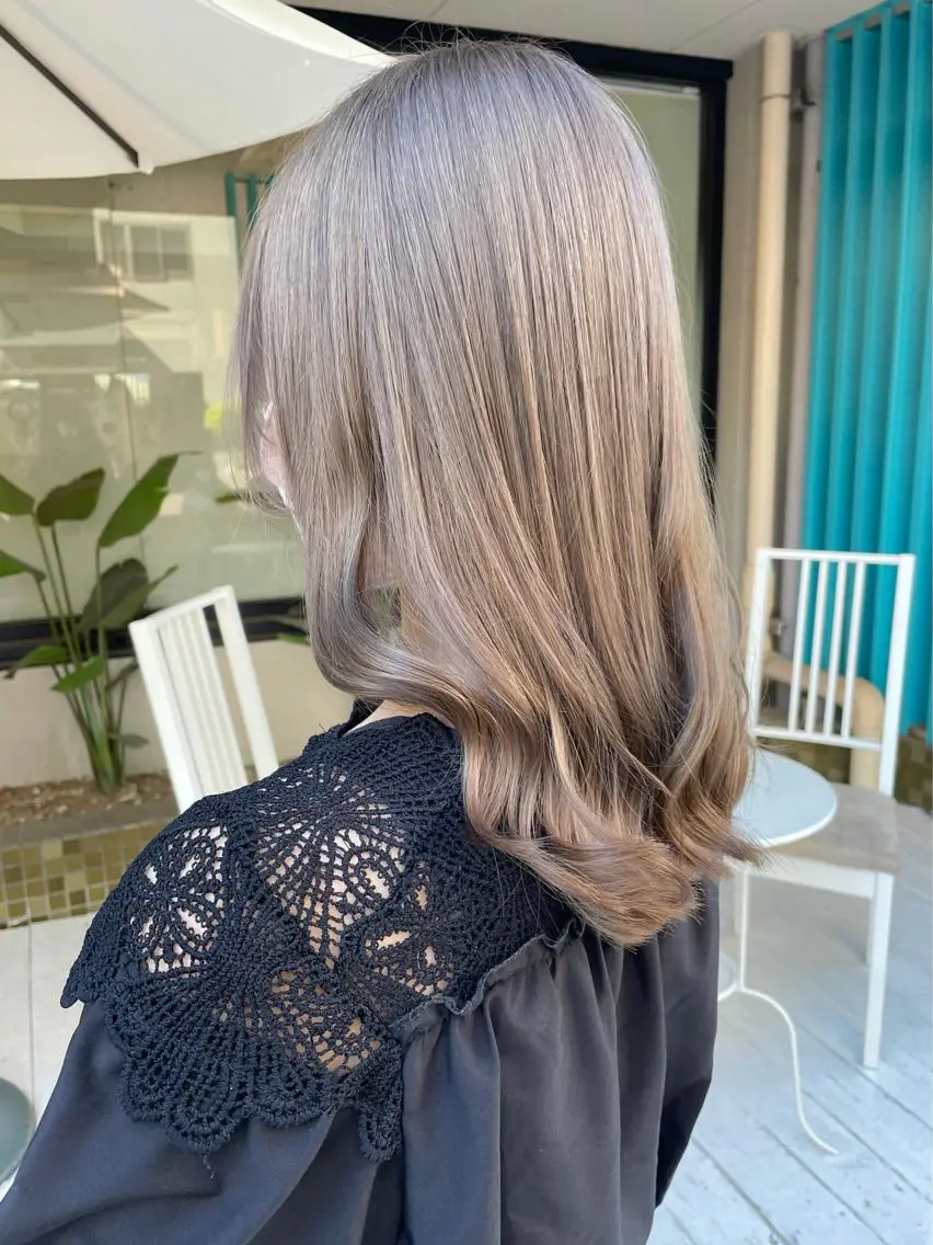 セミロング カラー 佐藤 魁人のヘアスタイル