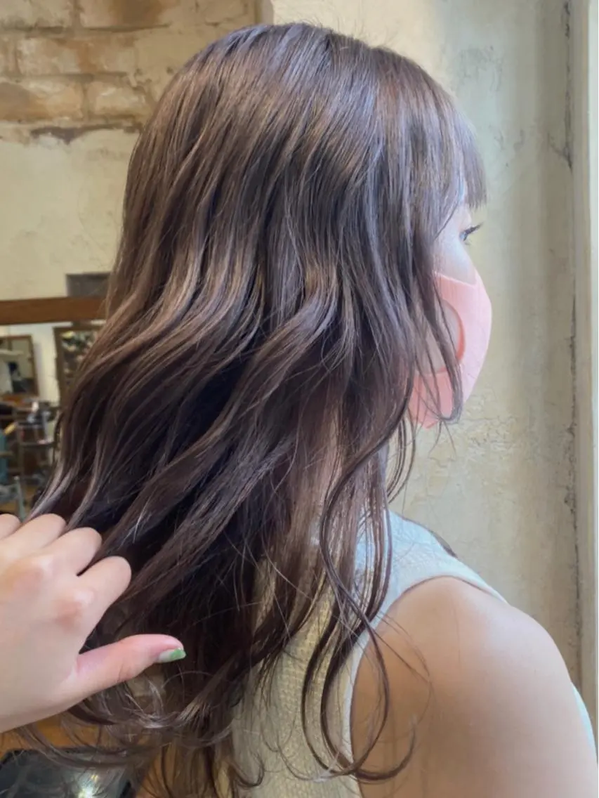 ロング カラー グレージュ ラベンダーカラー ラベンダーグレージュ ラベンダーグレー マンツーマン 美容師💚コウブチのヘアスタイル