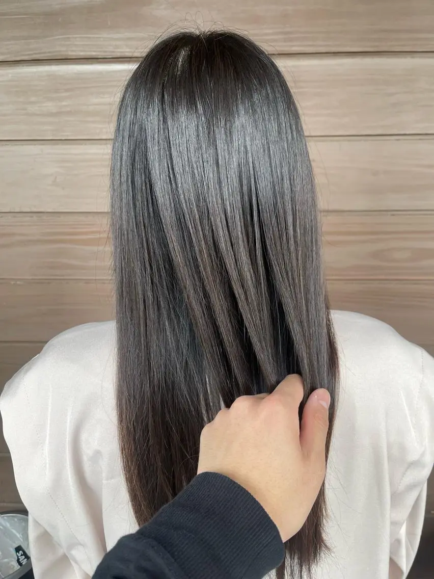 セミロング generous Hiroのヘアスタイル