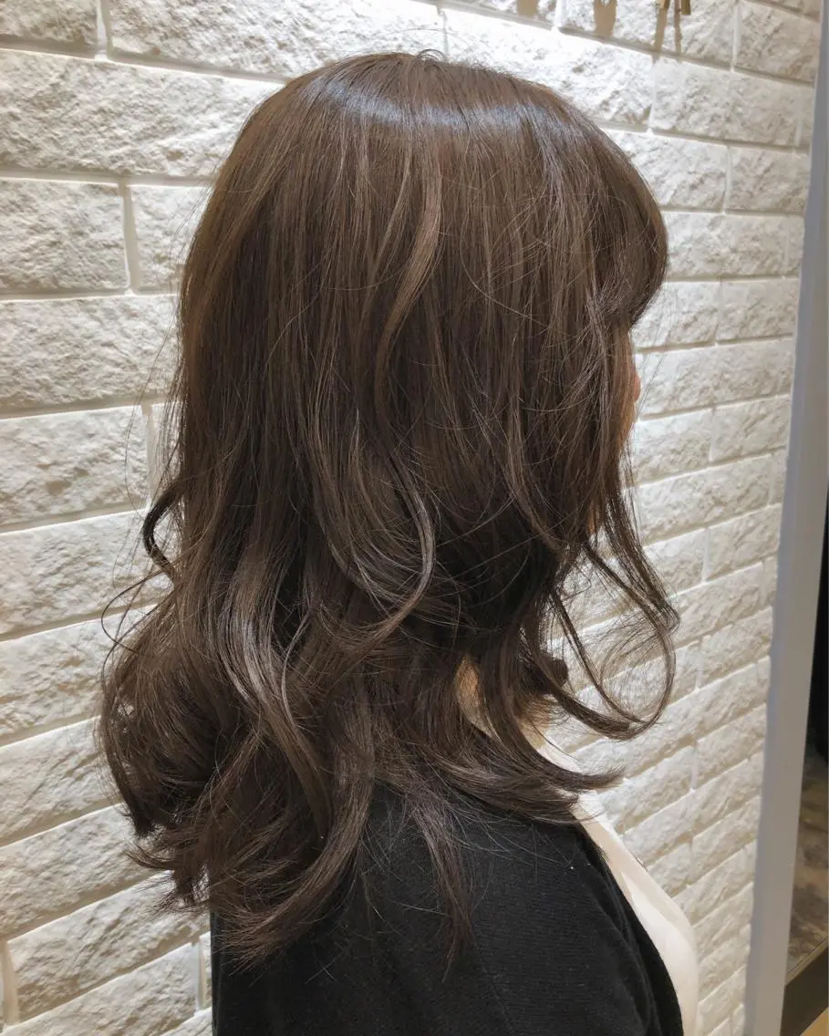 セミロング カラー ヘアカラー トリートメント 艶感🫧透明感カラー YUKARIのヘアスタイル
