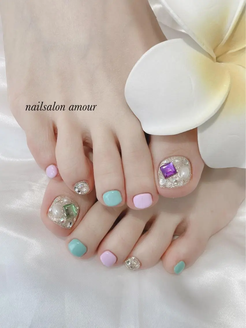 ネイル キラキラネイル nailsalon ♡amour♡のネイルデザイン