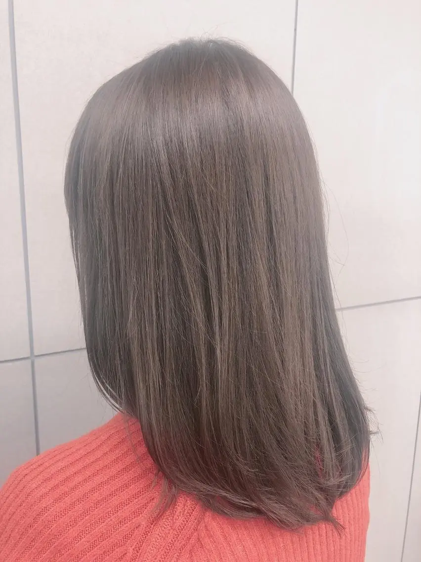 セミロング カラー イルミナカラー レイヤーカット トリートメント カット ヘアカラー 縮毛矯正 髪質改善\艶髪カラー 💐園田さやかのヘアスタイル