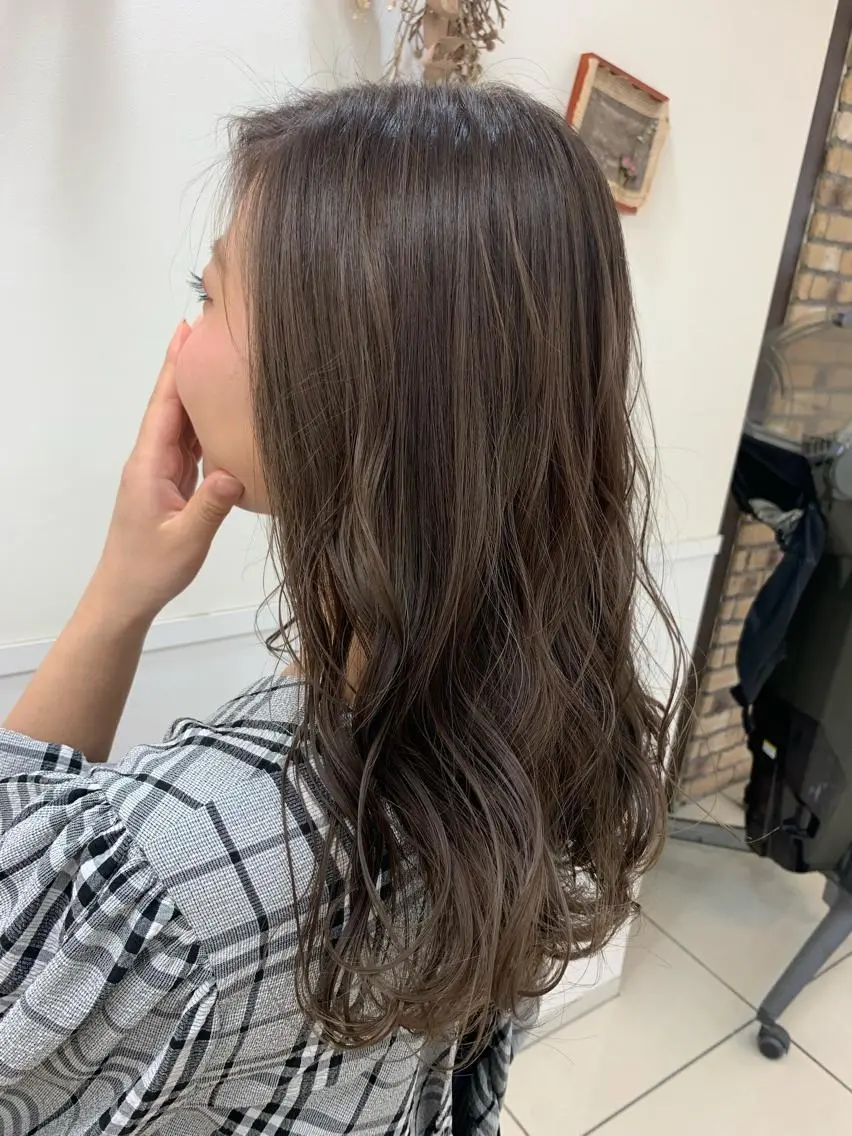 セミロング 羽エクステ🪽 🤍まき🤍のヘアスタイル