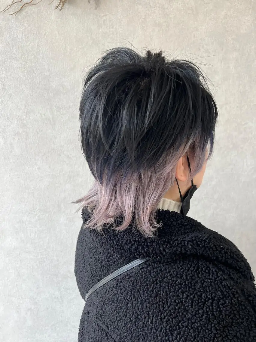 ミディアム カラー ブリーチ インナーカラー ウルフカット 伊藤 早人のヘアスタイル