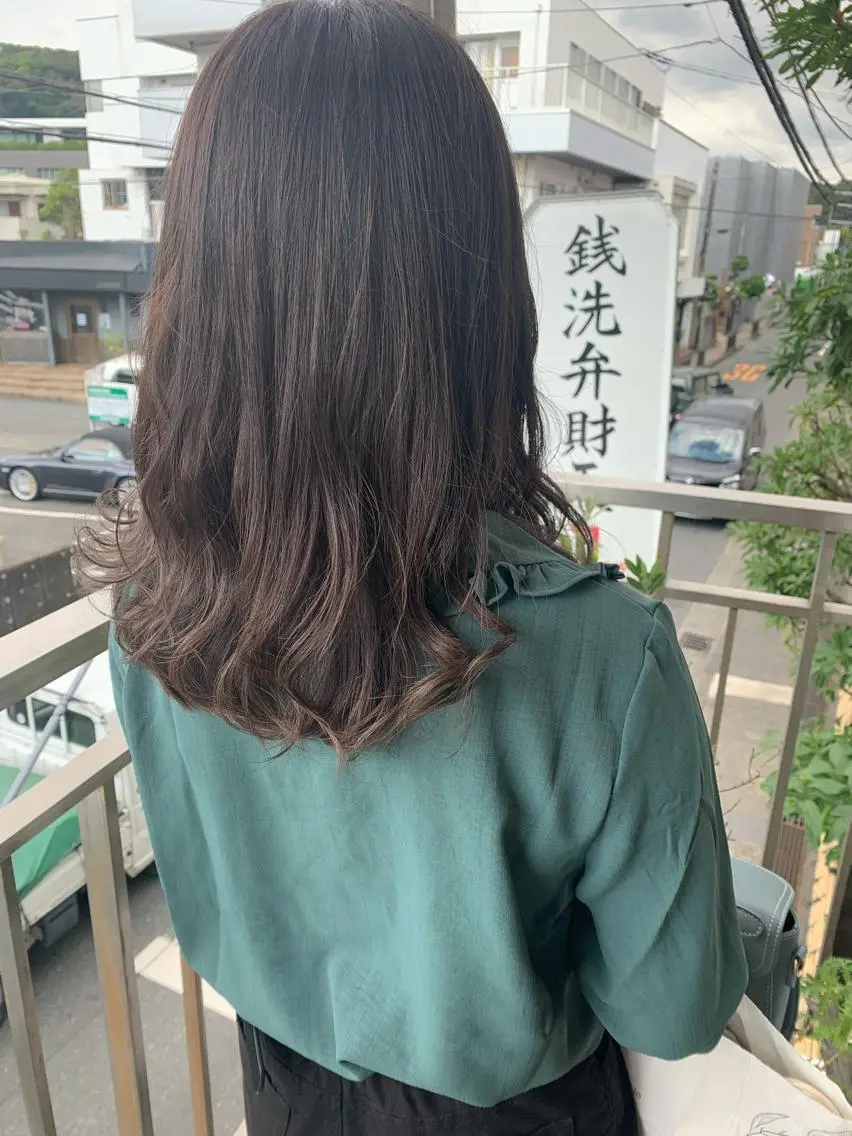ミディアム カラー ブリーチ 透明感カラー 🧸 サトウサクネ🧸のヘアスタイル