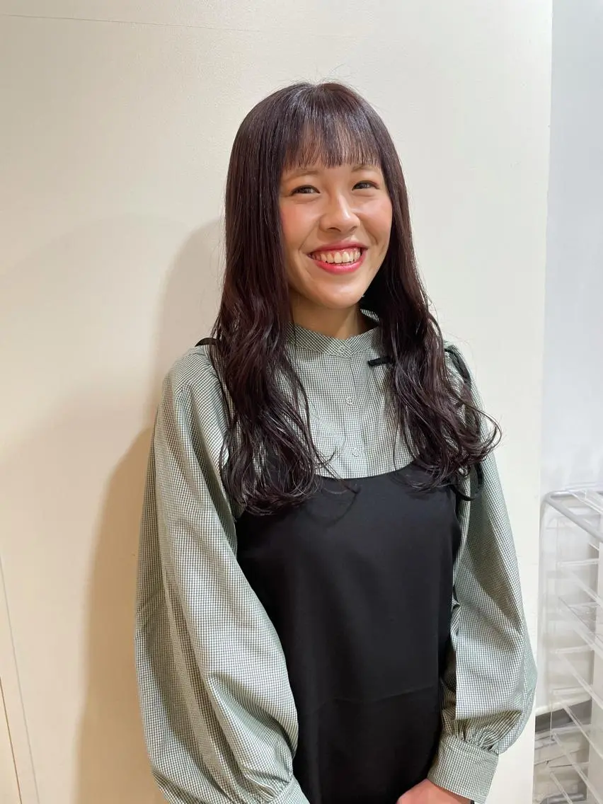 ロング カラー カット ヘアカラー トリートメント MIOベージュカラー 柔らかいカラーのヘアスタイル