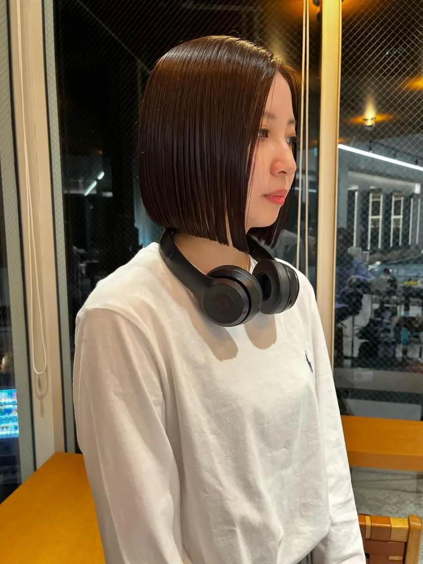 ミディアム 縮毛矯正ボブ&顔まわ レイヤー♡TOMOEのヘアスタイル