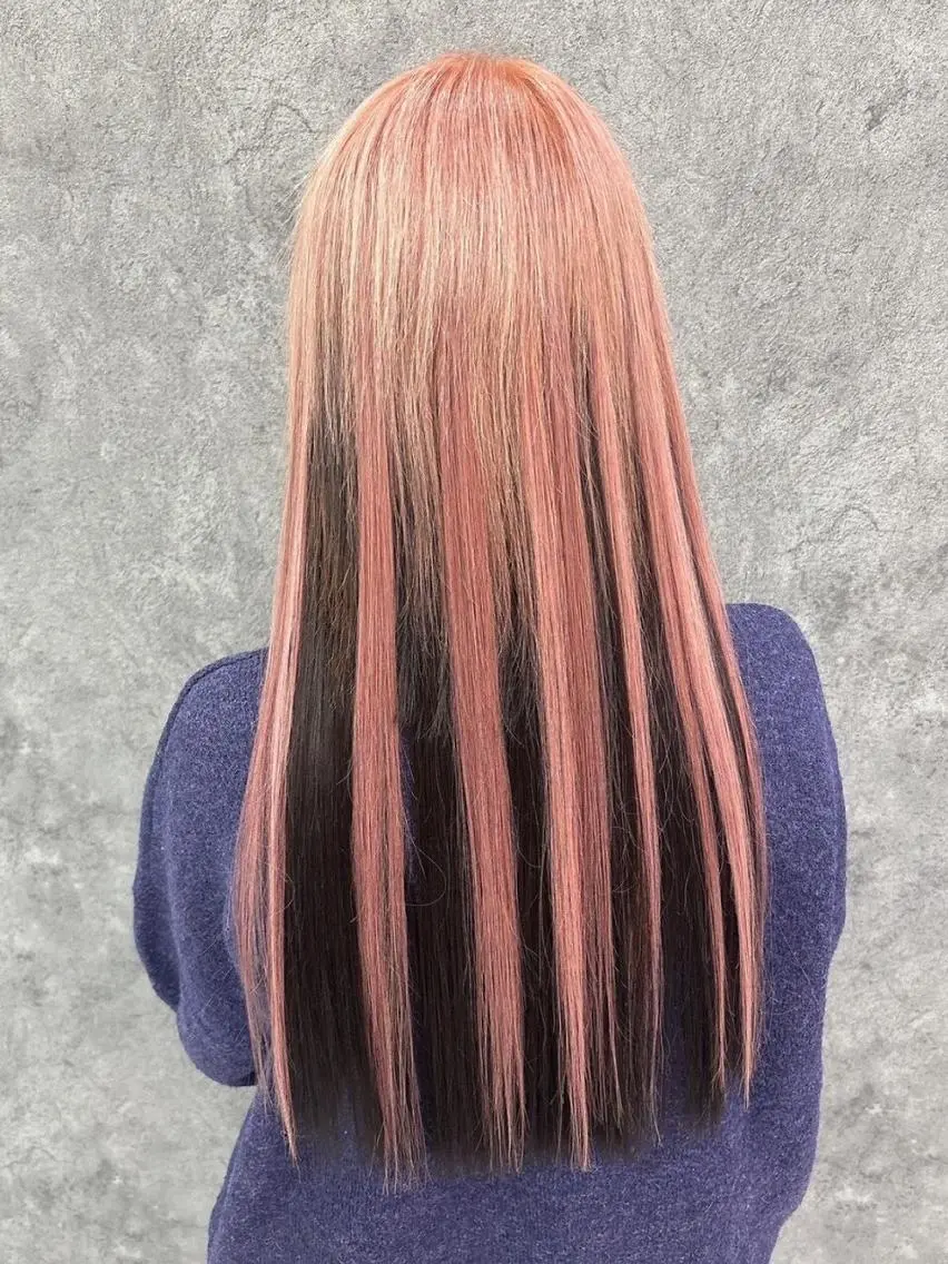 カラー ロング シールエクステ バレイヤージュ ベージュカラー 黒髪 ブリーチ カット ヘアカラー エクステ MORI MARIKAのヘアスタイル