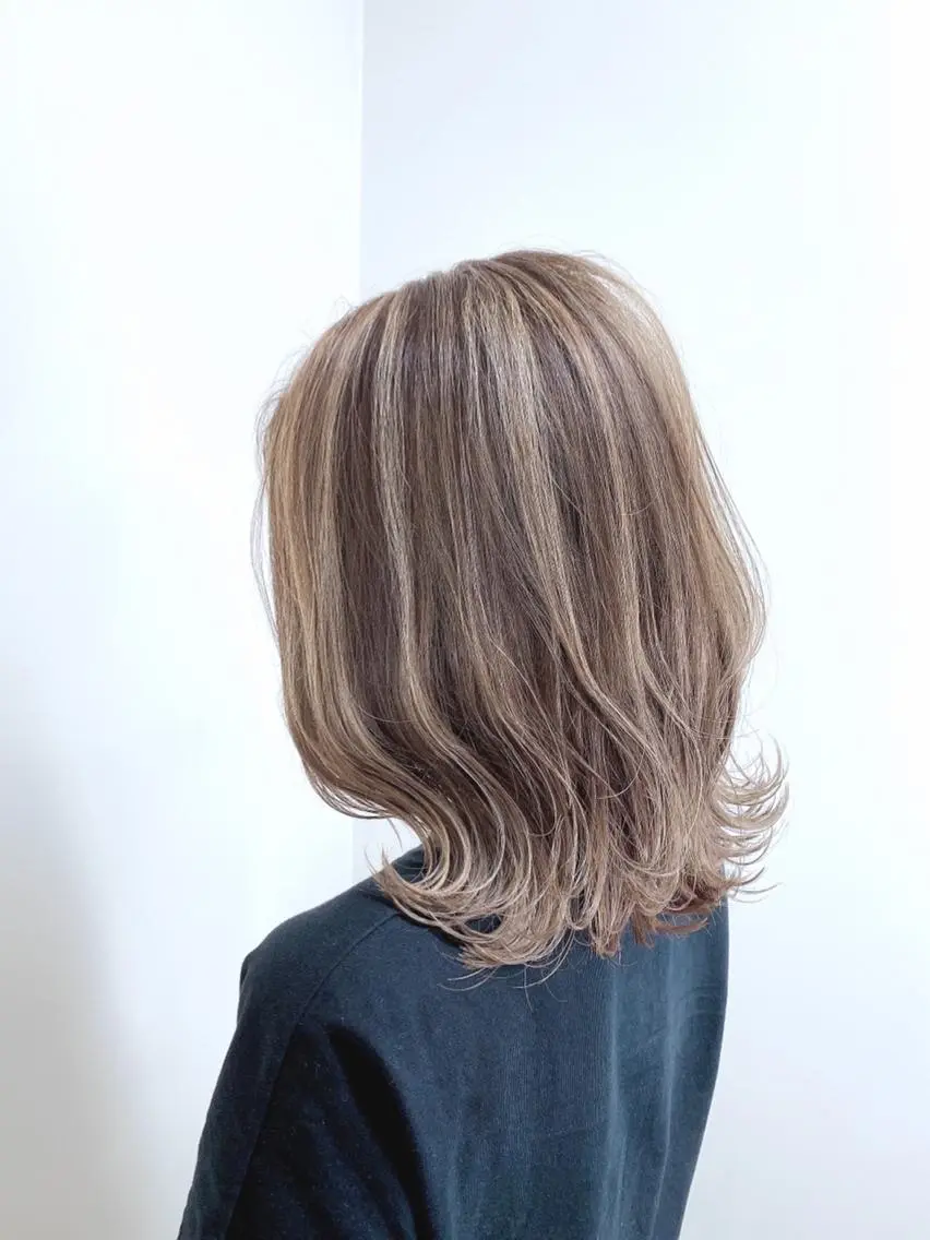 ミディアム ボブ レイヤーカット AI 高田馬場店のヘアスタイル