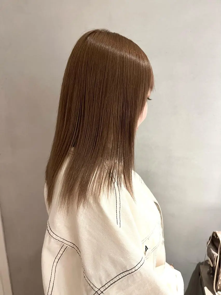 ミディアム カラー ブリーチ ヘアカラー トリートメント 🩷ハイトーン透明感 レイヤー🩷ユリカのヘアスタイル