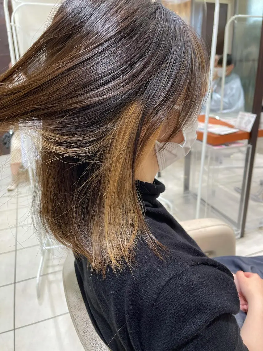 セミロング カラー 黒髪 ブルーカラー ブルーブラック カネヒラ リョウスケのヘアスタイル