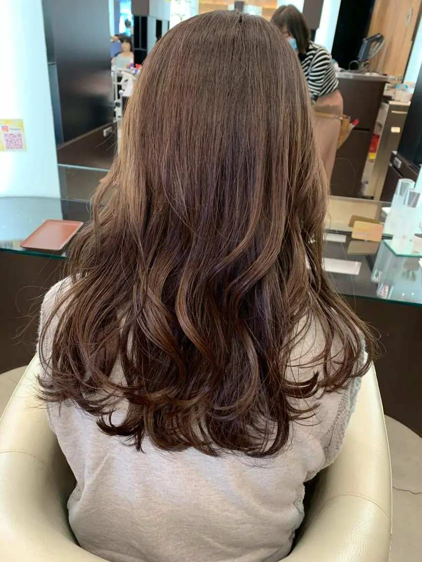 ロング Aya/四条烏丸/ インナーカラーのヘアスタイル