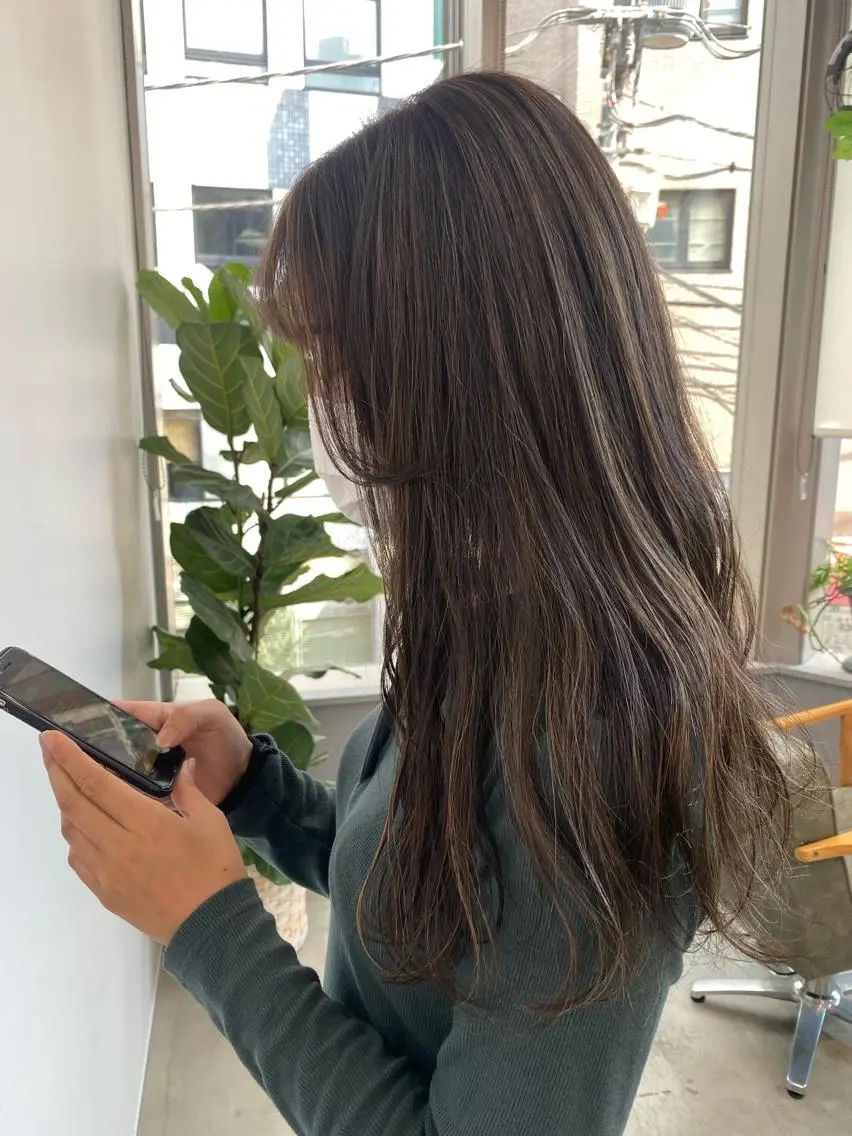 ロング カラー ヘアカラー トリートメント 🌼ハイライト透明感 🌼maiのヘアスタイル