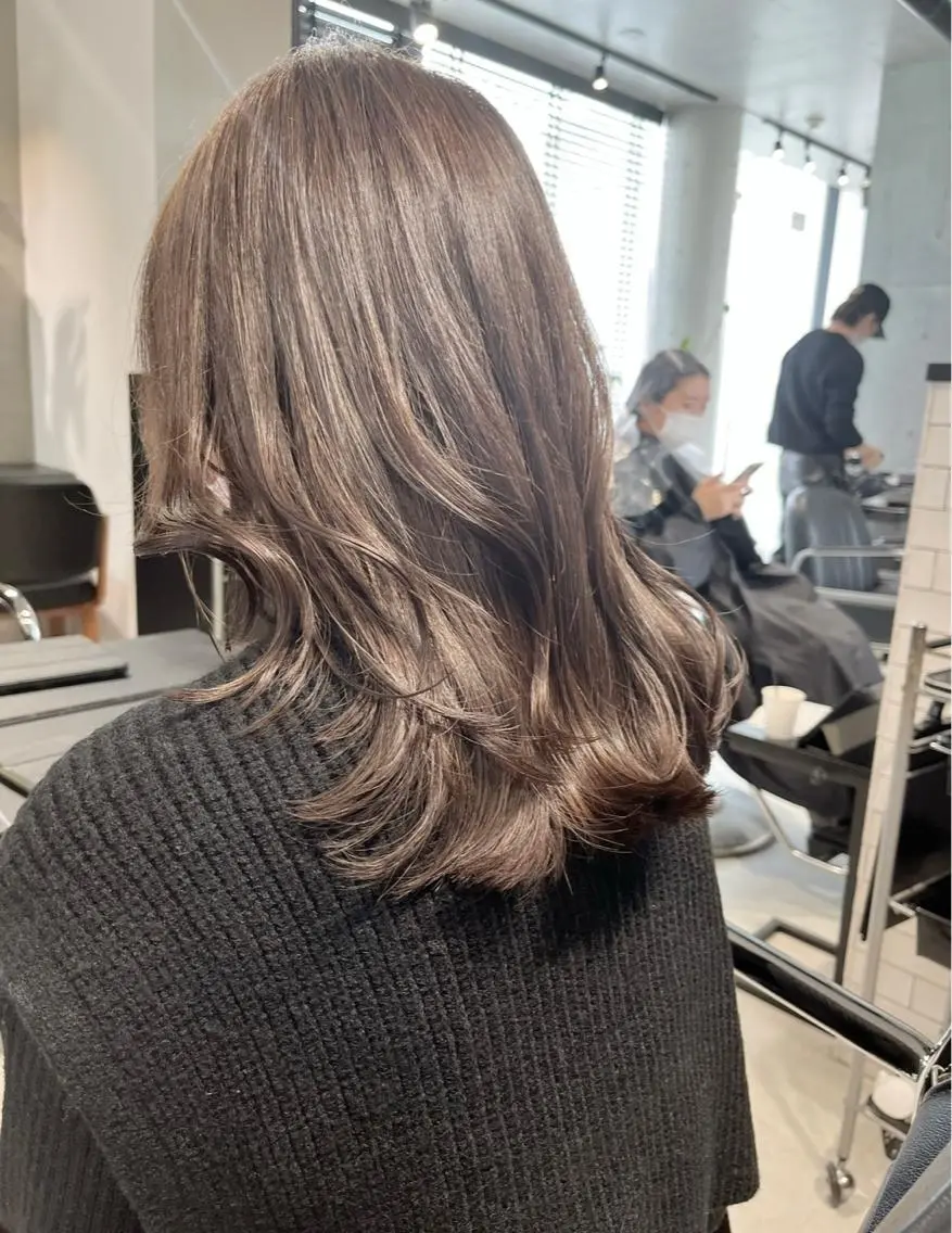 ミディアム カラー パーマ ヘアアレンジ カット ヘアカラー トリートメント 透明感/オリーブ/ グレージュ/YUKAのヘアスタイル