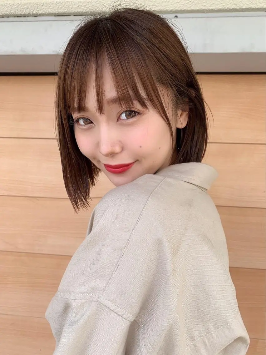 ミディアム カラー ヘアアレンジ 🪞official THREE 横浜🎀のヘアスタイル